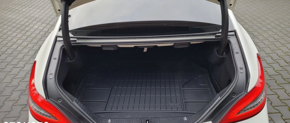 Mercedes-Benz CLS cena 110000 przebieg: 75000, rok produkcji 2012 z Pakość małe 254